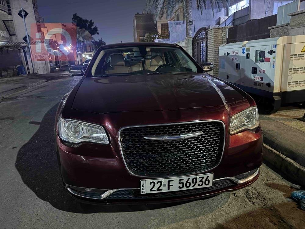 کرایسلەر 300